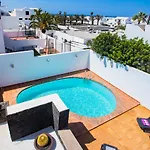 Villa Casa Seara Piscina, Wifi Y 400 Metro De La Playa, Arrecife (Lanzarote)