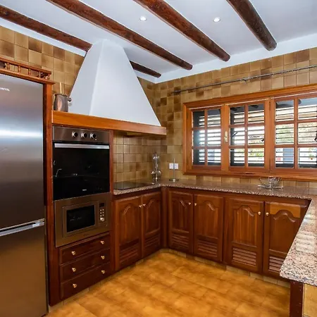 Casa Seara Piscina, Wifi Y 400 Metro De La Playa, Вилла